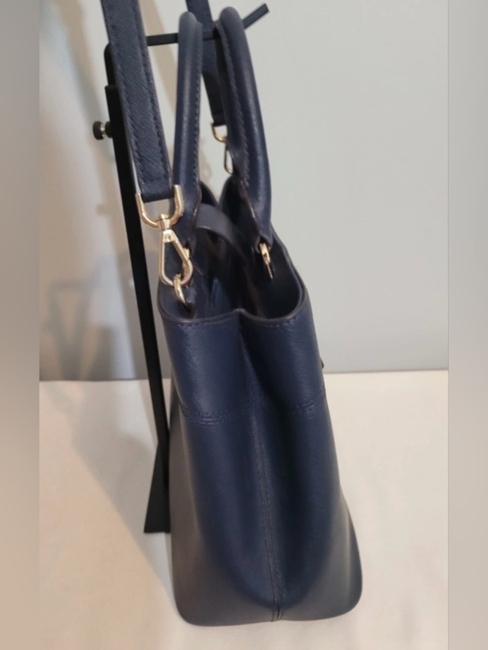 Michael Kors Navy Saffiano Satchel Crossbody Bag with Gold Hardware - Picture 3 of 16